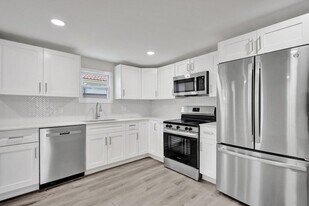 235 NW 10th Ave in Delray Beach, FL - Building Photo