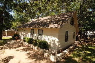 1706 Saddle Rd in Granbury, TX - Building Photo - Building Photo