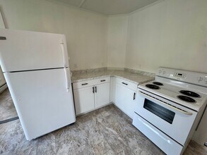 115 Rumford St, Unit C in Concord, NH - Building Photo - Building Photo