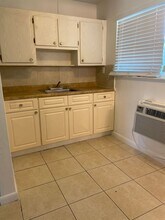 921 SW 15th Ave in Fort Lauderdale, FL - Building Photo - Building Photo