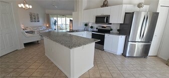 5435 Worthington Ln in Naples, FL - Building Photo