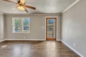 717 N Stewart Ave in Norman, OK - Building Photo - Building Photo