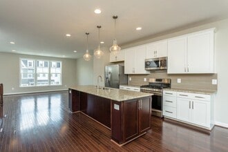 3168 Marion Square in Harrisonburg, VA - Building Photo - Building Photo