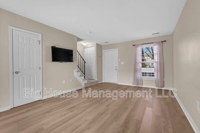 490 Arwell Ct in Frederick, MD - Building Photo - Building Photo