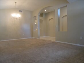 1452 Baythorn Dr in Wesley Chapel, FL - Foto de edificio - Building Photo