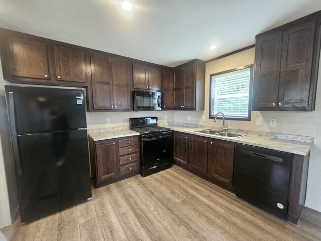 property at 46000 Geddes Rd