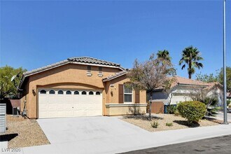3605 N Porch Swings Way in Las Vegas, NV - Foto de edificio - Building Photo