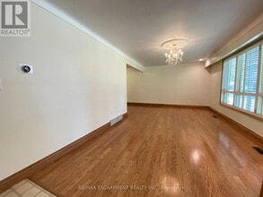 4327 Mitchell Ave in Niagara Falls, ON - Building Photo - Building Photo