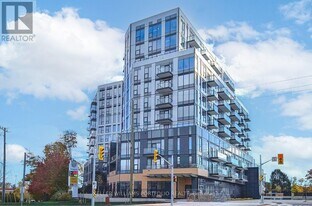 7439 Kingston Rd in Toronto, ON - Building Photo