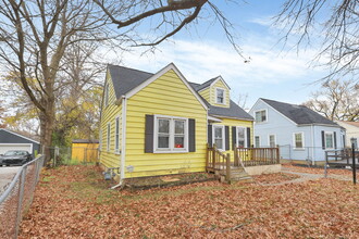 2326 Vendome Dr S in Columbus, OH - Building Photo - Building Photo