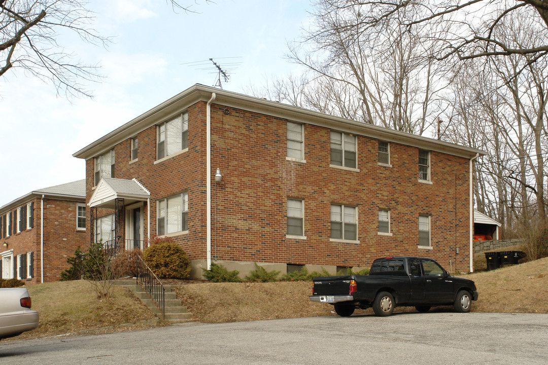 2711 Brownsboro Rd in Louisville, KY - Building Photo