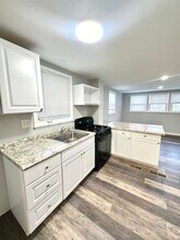 516 Stilley Rd in Jefferson Hills, PA - Building Photo - Building Photo