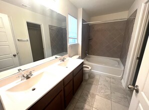 3131 Mission Gate in San Antonio, TX - Building Photo - Building Photo