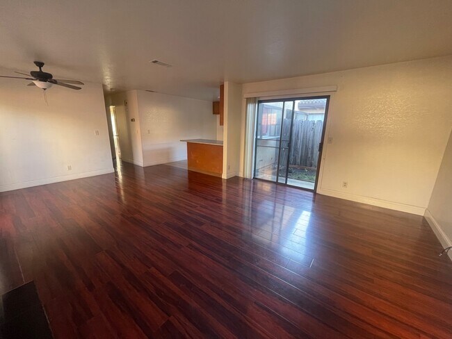 8744 Fox Creek Dr in Stockton, CA - Building Photo - Building Photo