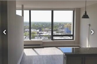 5445 N Sheridan Rd in Chicago, IL - Building Photo - Building Photo