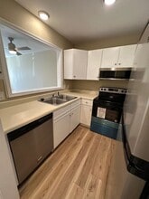 1121 Sherwood Dr in Burlington, NC - Building Photo - Building Photo