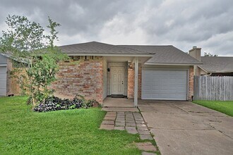 6327 Porterway Dr in Houston, TX - Building Photo - Building Photo