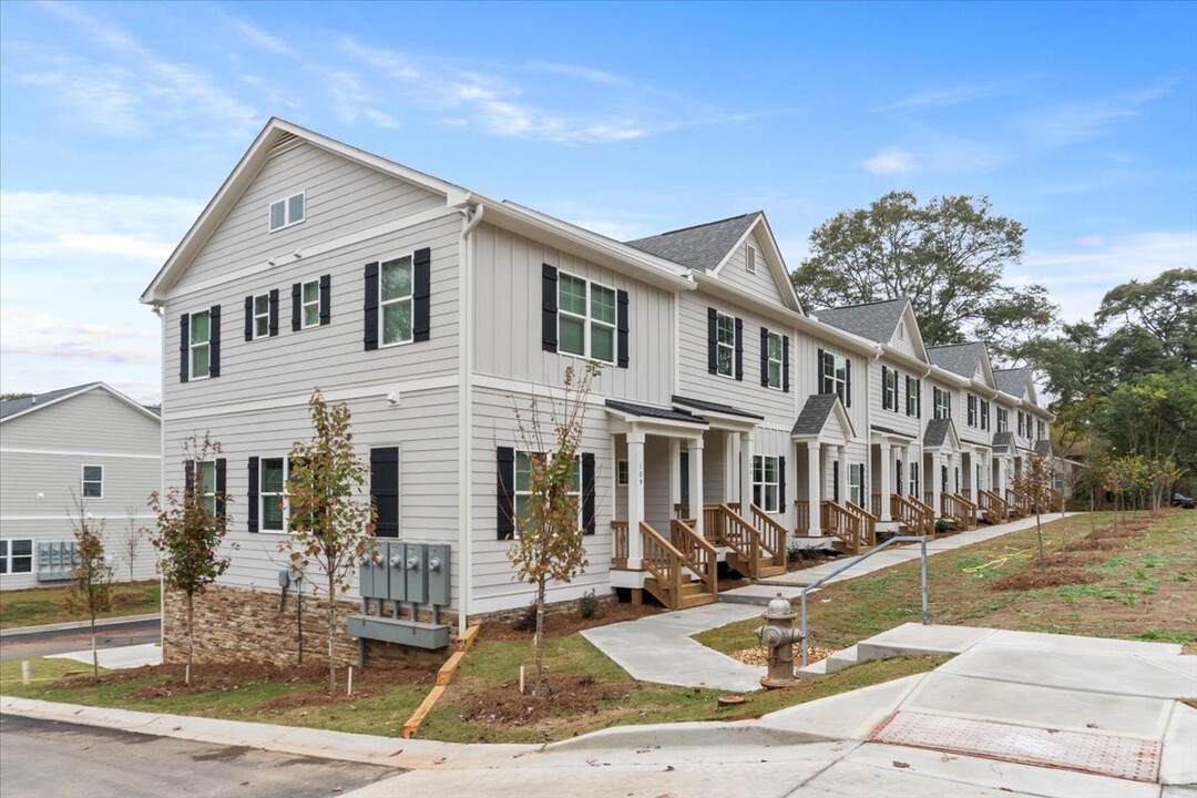 102 Arch St in Athens, GA - Building Photo