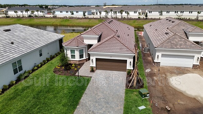 16419 Isola Pl in Lakewood Ranch, FL - Building Photo - Building Photo