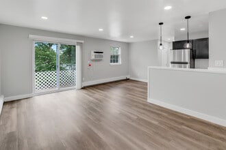 Primavera Square in Bensalem, PA - Building Photo - Building Photo