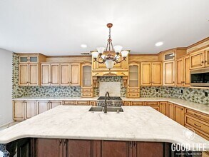 29 Meadow Glen in Irvine, CA - Building Photo - Building Photo