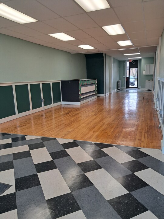 21932 Lakeshore - Commercial in Euclid, OH - Building Photo