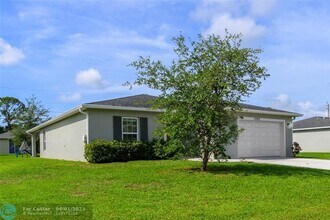 1292 SW Lawndale Ave in Port St. Lucie, FL - Building Photo - Building Photo