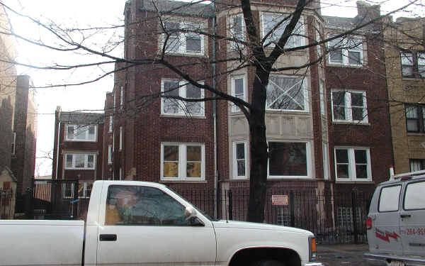 7949 S Ellis Ave in Chicago, IL - Foto de edificio - Building Photo