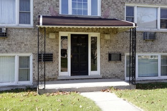 Broadview Apartments in Broadview, IL - Building Photo - Building Photo