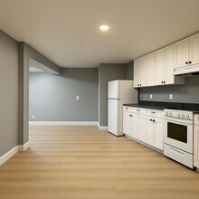 73 Pearce Ave in St Catharines, ON - Building Photo - Building Photo