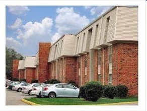 Summer Wind Apartments in Auburn, AL - Building Photo - Building Photo