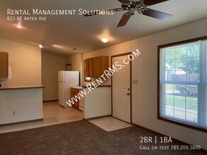 823 NE Arter Ave in Topeka, KS - Building Photo - Building Photo