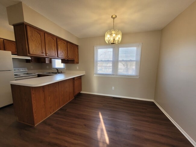 4823 NW Aurora Ave. in Des Moines, IA - Building Photo - Building Photo