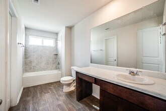10054 Bur Sedge in San Antonio, TX - Building Photo - Building Photo