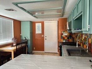 224 W Wilson Ave in Ridgecrest, CA - Building Photo - Building Photo