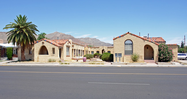 3319-3325 Pershing Dr in El Paso, TX - Building Photo - Building Photo