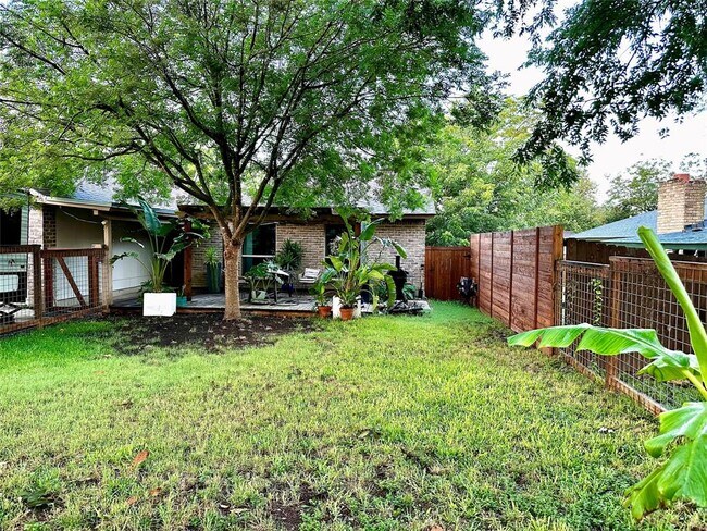 1101 Stoneoak Ln in Austin, TX - Building Photo - Building Photo
