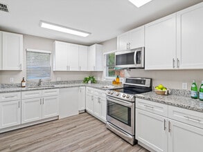 308 Hickory St in Plant City, FL - Building Photo - Building Photo