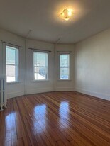 37 Dolphin Ave, Unit #2 in Winthrop, MA - Building Photo