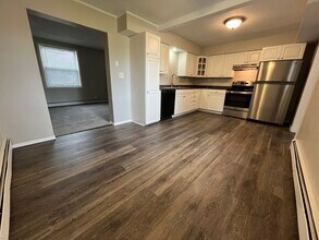 1209 Rosewood Dr NE in Warren, OH - Building Photo - Building Photo