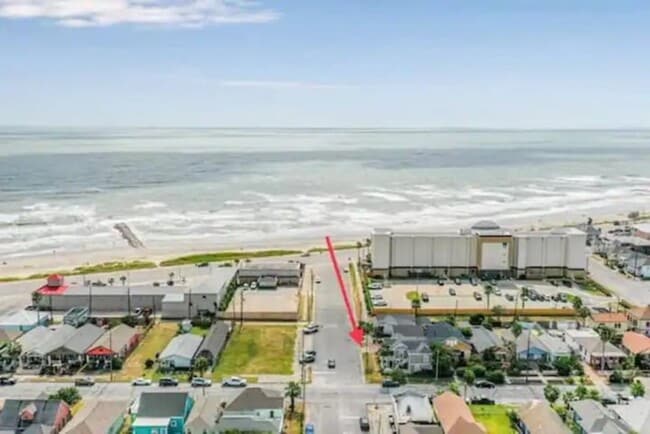 property at 1701 17th St