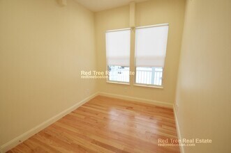 379 Harvard St in Cambridge, MA - Building Photo - Building Photo