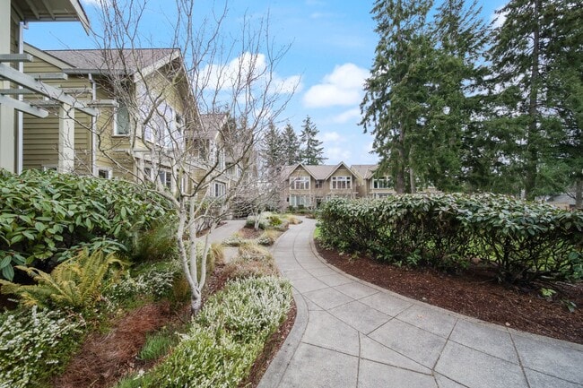 Camelia in Bainbridge Island, WA - Foto de edificio - Building Photo