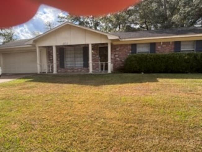 1853 Smallwood St in Jackson, MS - Building Photo - Building Photo