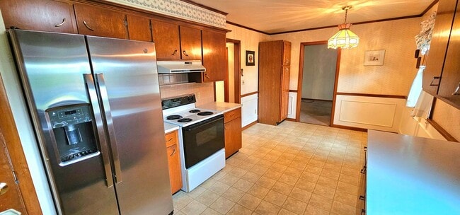 property at 805 Betner Dr