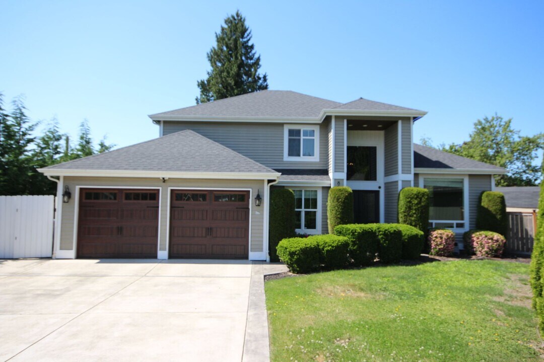 807 28th St SE in Auburn, WA - Building Photo