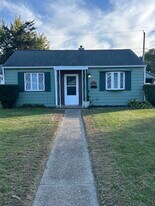 3718 15th Ave in Moline, IL - Building Photo