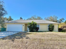 225 Santa Fe St in Port Charlotte, FL - Building Photo