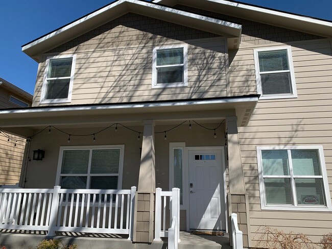 1013 E Bancroft Ave in Coeur d'Alene, ID - Building Photo - Building Photo