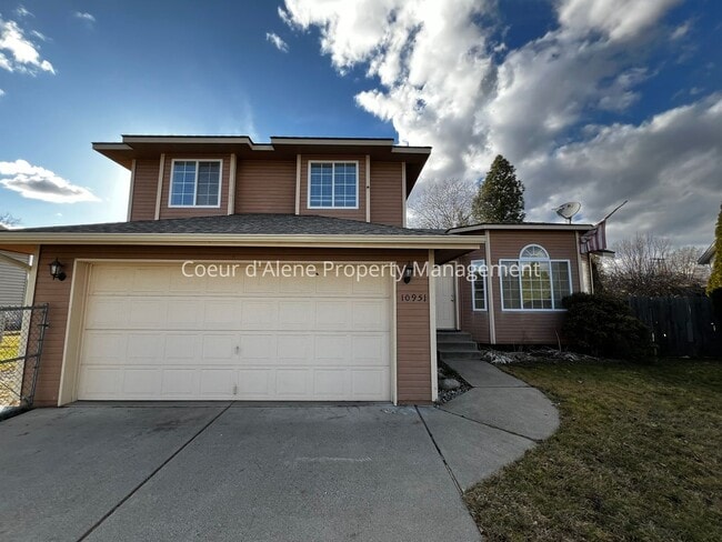 10951 N Krest Ct in Hayden, ID - Building Photo - Building Photo